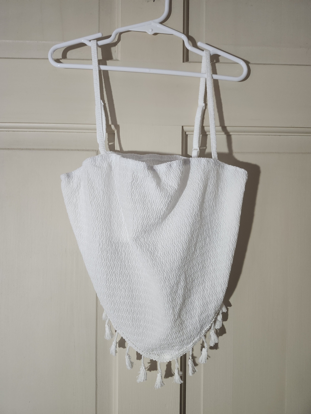 SHEIN White Tassel Hem Crop Cami Top